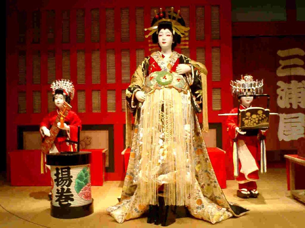 Teatrul japonez. Despre istoria națiunii în teatrul No