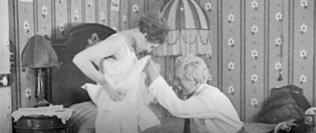 Începutul filmelor adult, ca o cale greșită a celor rămași fără soluții