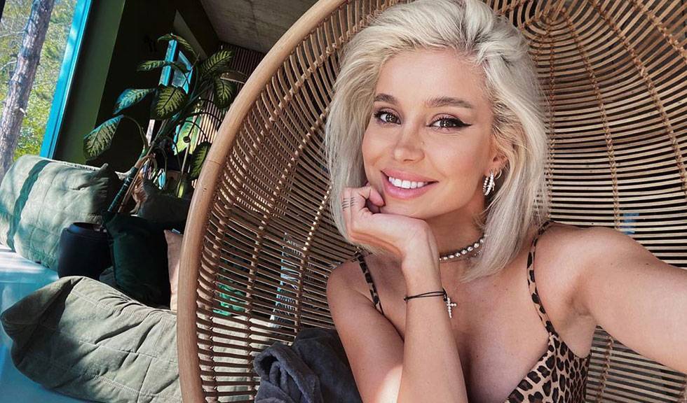 Alina Ceușean cum nu am mai văzut-o! Așa arată după naștere