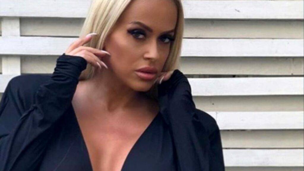 Anda Adam vorbește despre operațiile sale estetice și despre ce o nemulțumește la fizicul ei