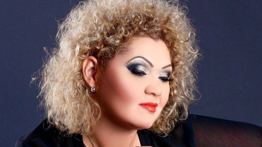 Minodora povestește despre copilăria sa umbrită de sărăcie. Și-a câștigat primii bani la doar 14 ani