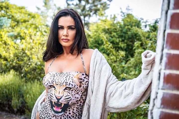 Oana Zăvoranu se apucă din nou de cântat! „Am să fac ceva... surpriză”