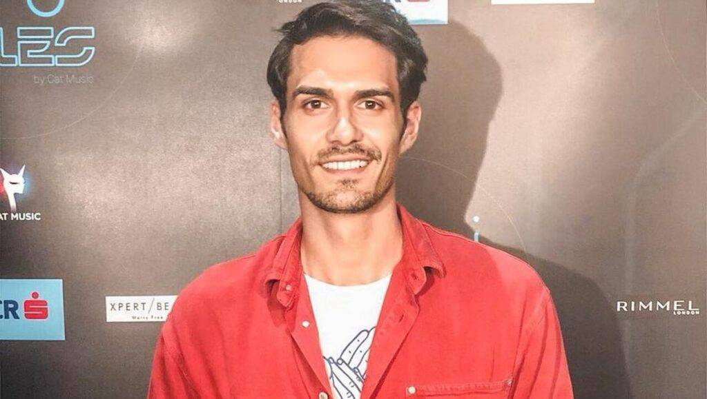 Cum a ajuns George Burcea să urmeze o carieră în cinematografie?