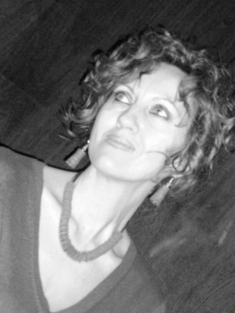 Mirela Orban, Buzunare pentru răvașe netrimise