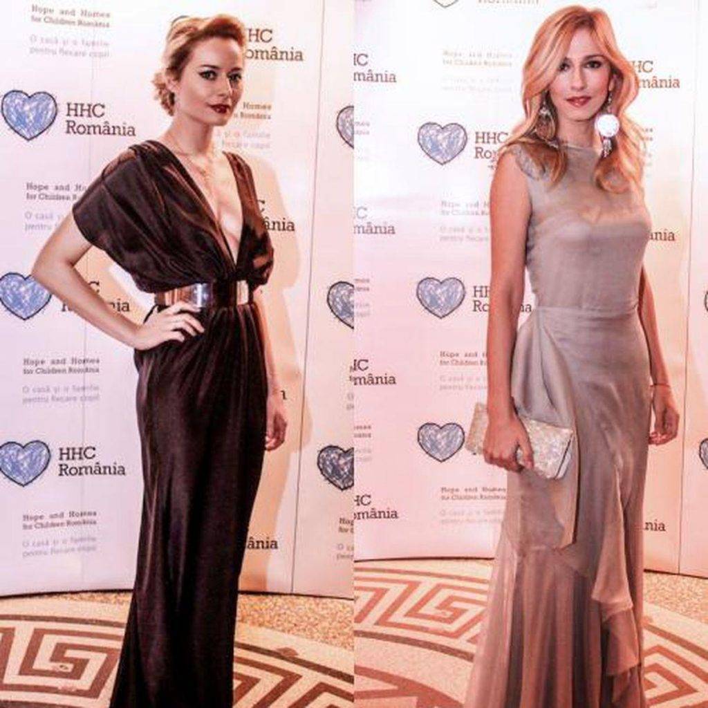 Dana Rogoz încearcă să îi aline durerea prietenei sale, Laura Cosoi, după ce aceasta și-a pierdut tatăl