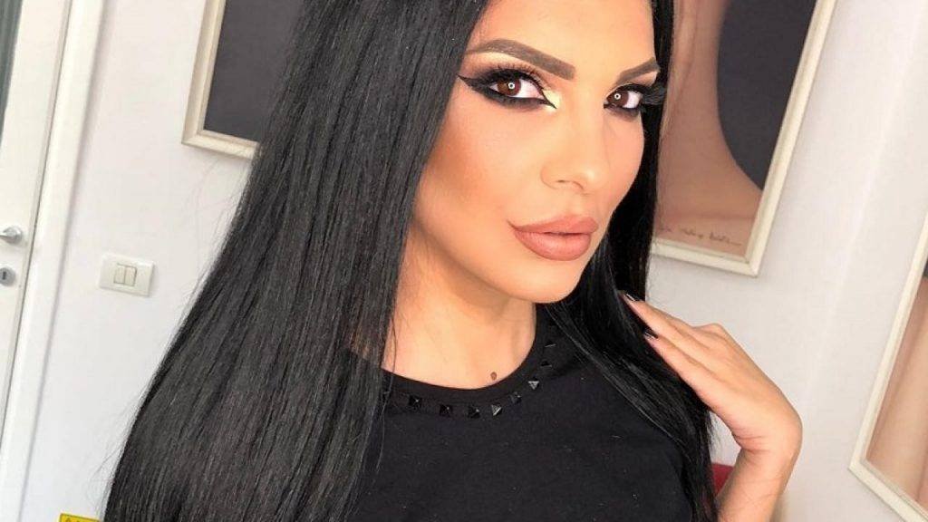 S-a aflat ce studii are Andreea Tonciu. Bruneta le dă peste nas cârcotașilor