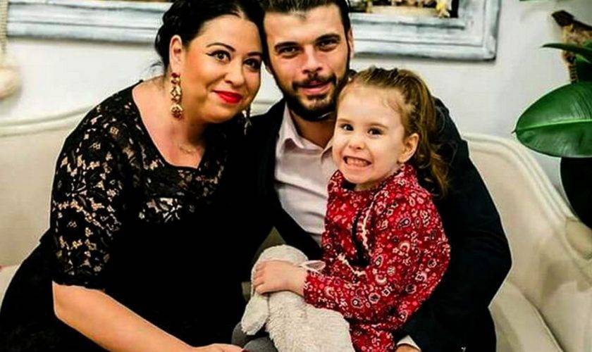 Cum accepta fetița Oanei Roman despărțirea de Marius Elisei? Izabela suferă din cauza absenței tatălui său