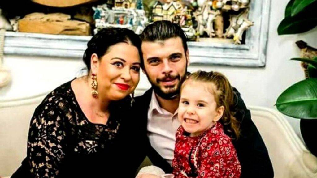 Oana Roman și Marius Elisei au hotărât cu cine rămâne fiica lor. Micuța este foarte afectată de separarea lor