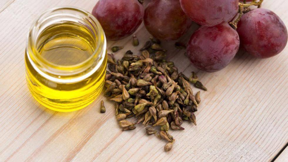 Ulei din sâmburi de struguri pentru un ten perfect! Mod de utilizare și beneficii