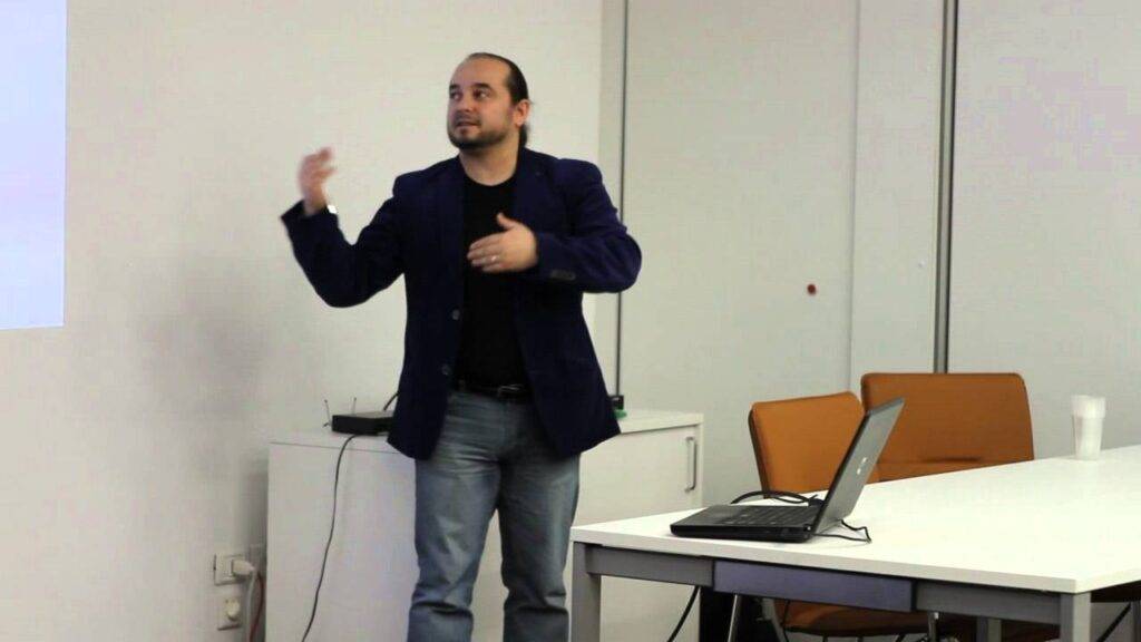 Cătălin Stanciu, Vorbim rar