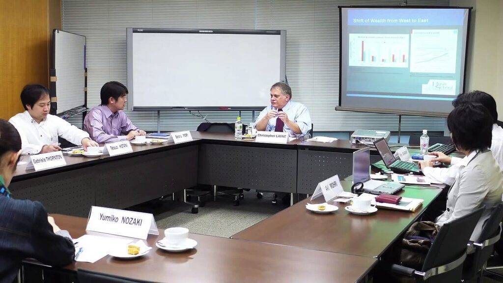 Christopher Layne, Pacea iluziilor