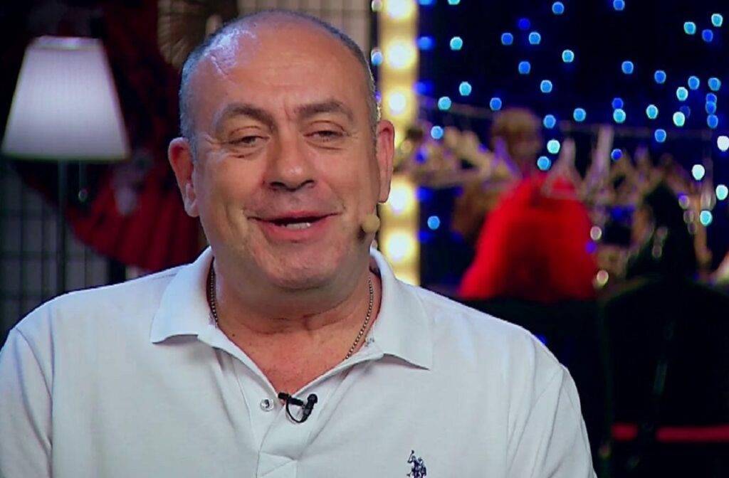 Cum se descurcă Emil Mitrache cu banii după ce a experimentat o mulțime de locuri de muncă?