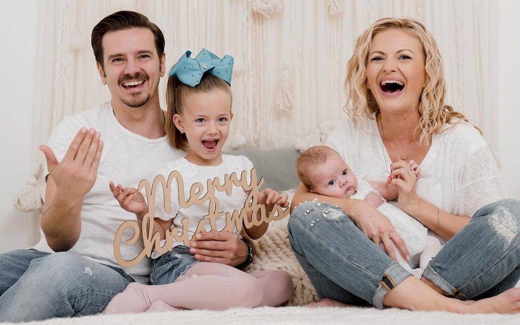 Mihai Petre se poate mândri cu o familie de nota 10! Cum și-a surprins fanii Elwira, soția coregrafului?