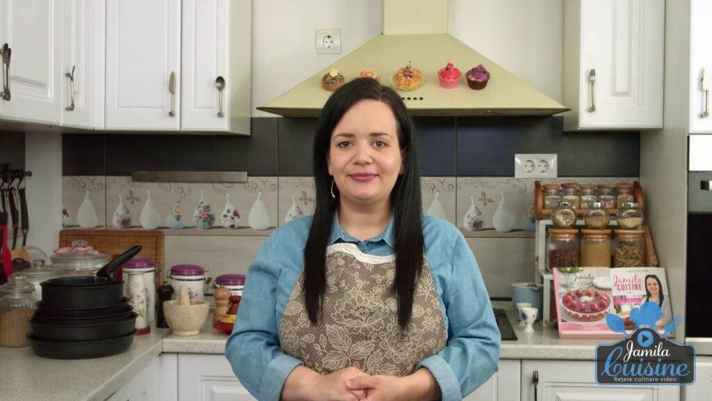 Cine este Jamila, femeia care a uimit o țară întreagă cu rețetele sale de pe YouTube?