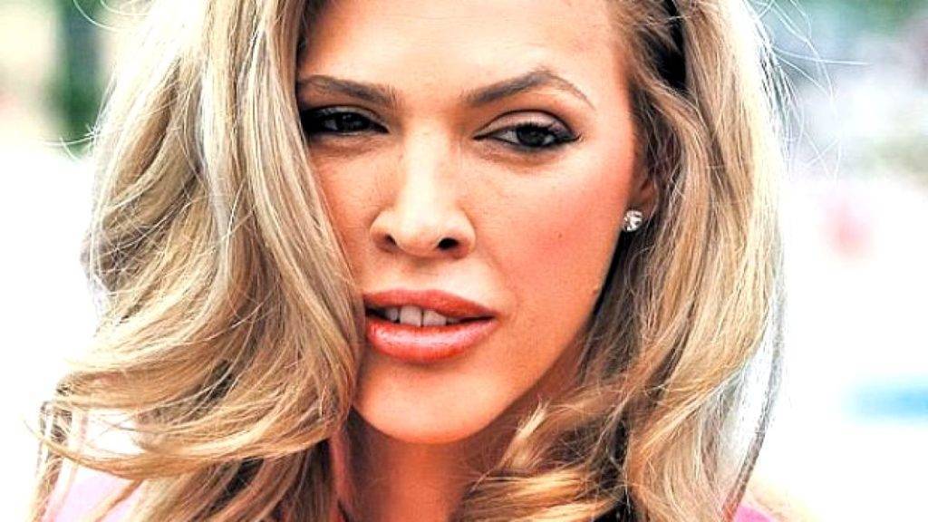 Alina Vidican vorbește despre suma de bani pe care a cheltuit-o pe operațiile estetice pe care le-a făcut