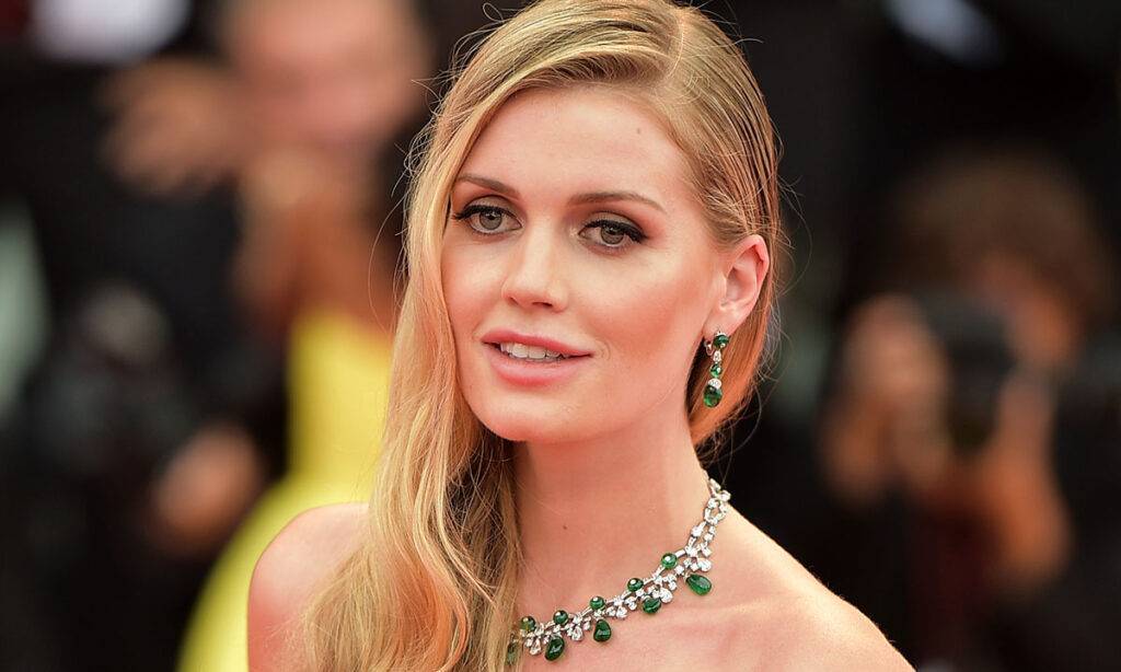 Nepoata prințesei Diana a avut parte de o nuntă ca în povești. Lady Kitty Spencer s-a căsătorit de curând