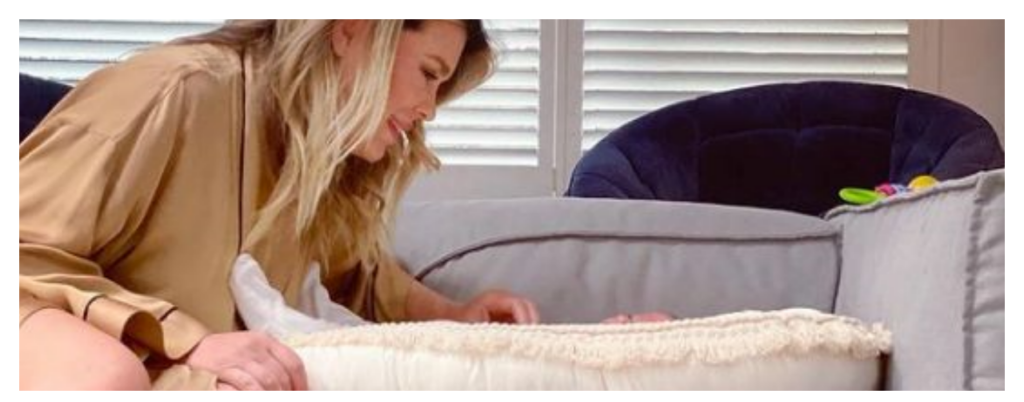 Noi imagini în mediul online cu fiica Ginei Pistol și a lui Smiley. De ce se feresc să-i arate chipul micuței?