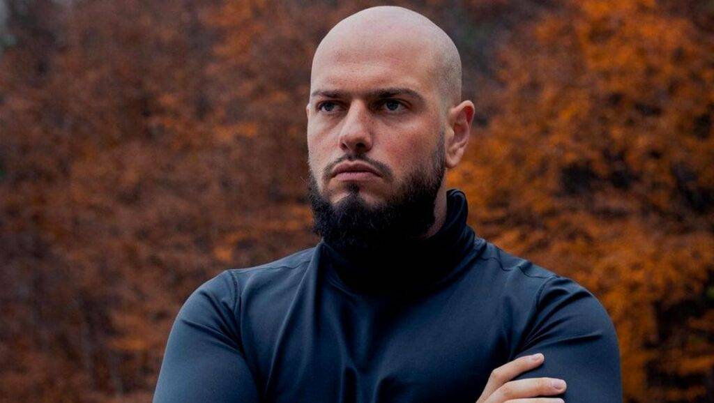 BRomania, surprins în ipostaze ce nu-i prea fac cinste. Ce gesturi a făcut în văzul tuturor, la restaurant