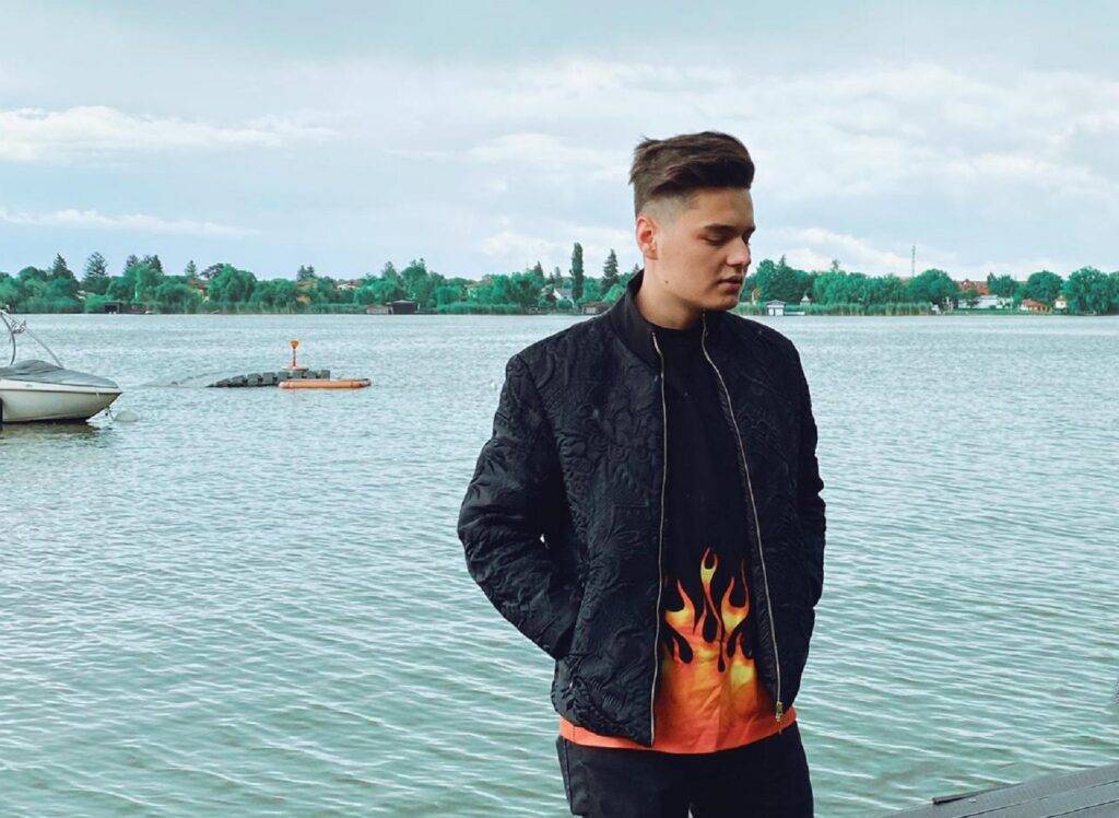 Cum se descurcă Selly, după ce s-a lăsat de muzică