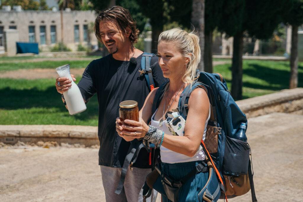 Costumul lui Mihai Petre de la Asia Express a stârnit hohote de râs! Ce au avut de comentat fanii: "Parcă e..."