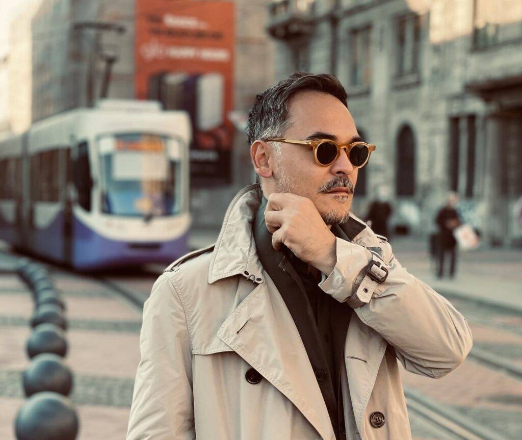 Câți bani câștigă Răzvan Simion de pe urma participării Lidiei Buble la Asia Express! Este încă managerul ei