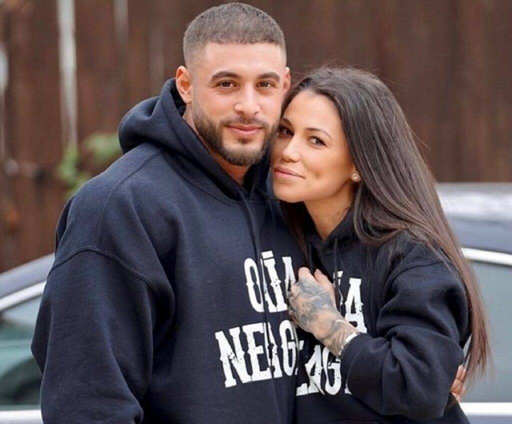 Roxana Vancea a ajuns acasă cu fiul ei! Prima imagine cu chipul micuțului, după externarea din spital