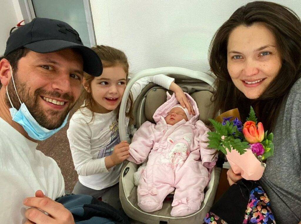 Adrian Nartea, protagonistul din „Vlad”, povești despre cât de frumos, dar și greu, este să fii tatăl a două fete