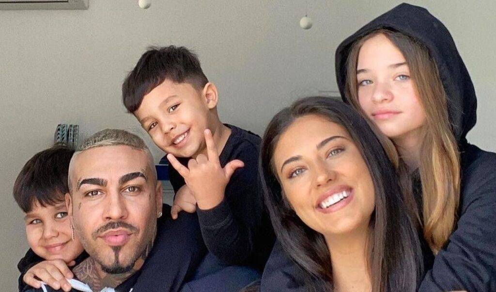 Antonia și Alex Velea nu au ajuns să-și boteze religios cei doi băieți. Fanii au fost tare dezamăgiți