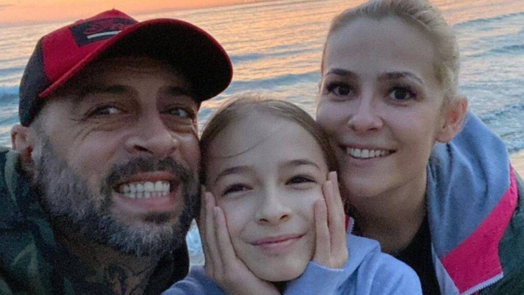 CRBL s-a întors în țară pentru câteva zile. Cum este viața lui și a familiei în Spania, noua lor casă