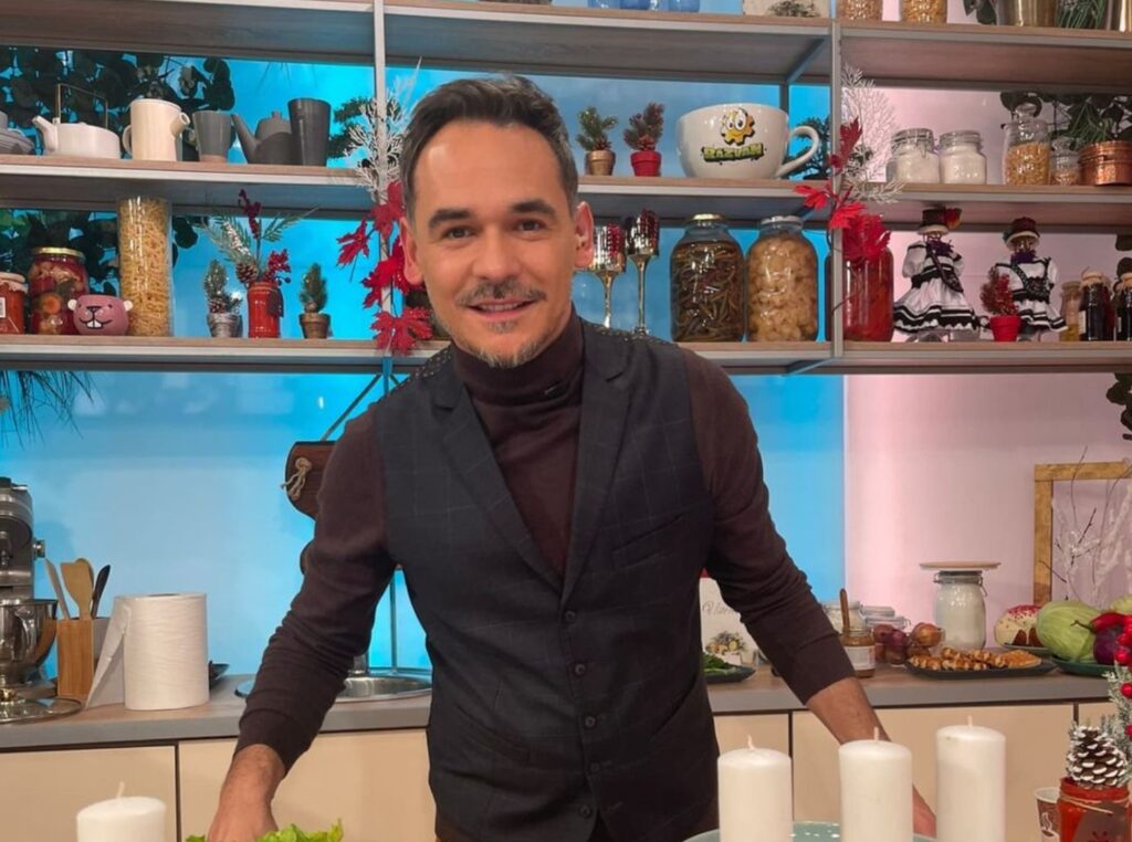 Ce i-a transmis Răzvan Simion surorii sale astăzi, cu ocazia zilei sale de naștere