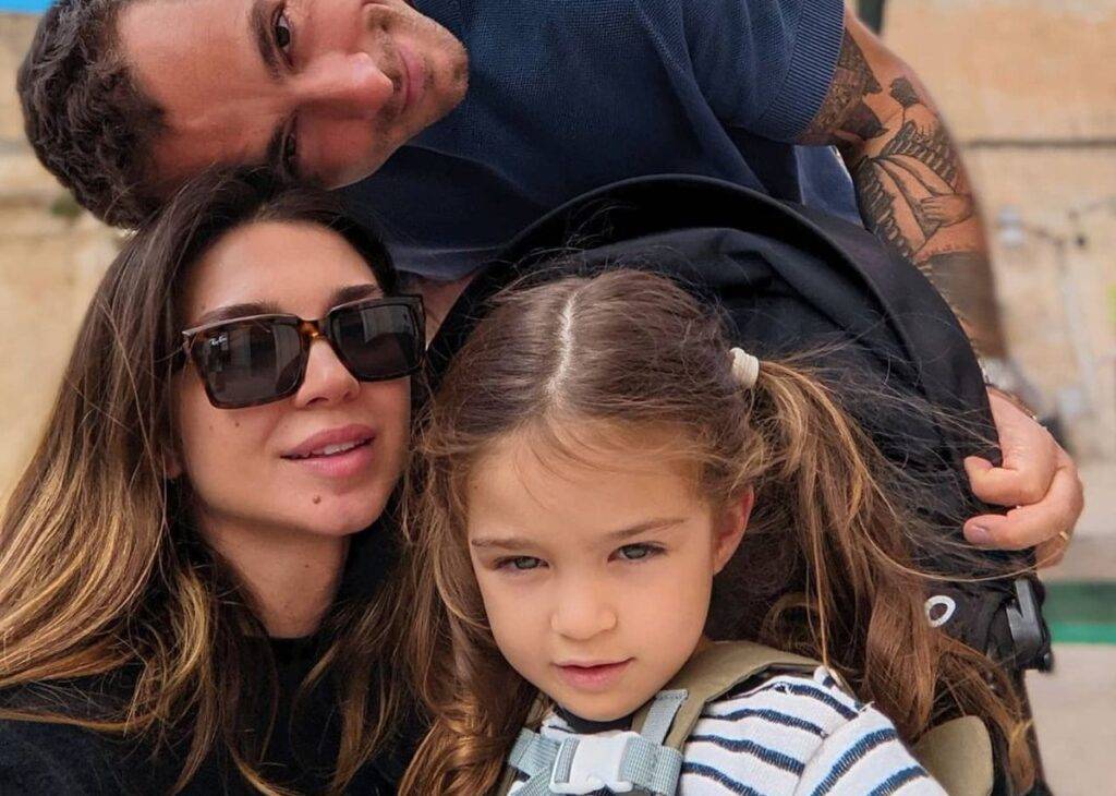 Cum s-a pozat Zora, fiica lui Vladimir Drăghia și a lui Alice Cavaleru, prin Barcelona