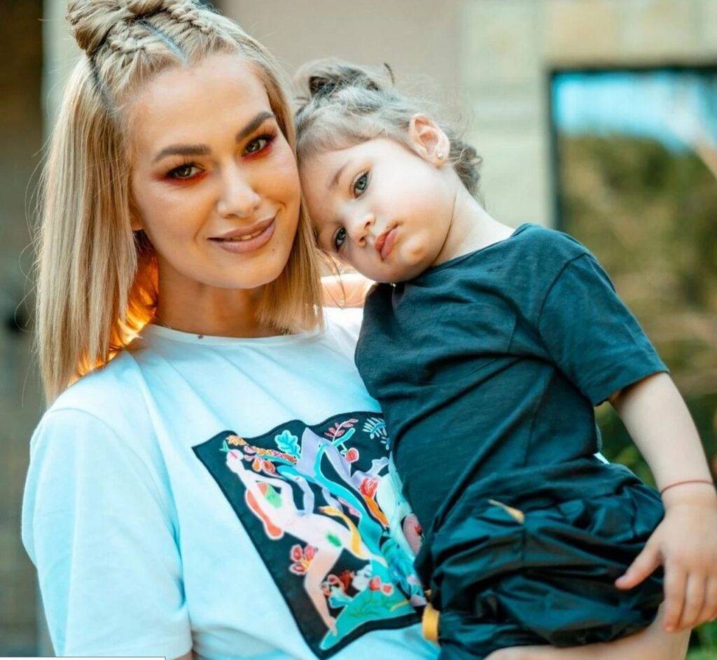 Feli Donose nu ar mai face un al doilea copil, dar ar fi dispusă să adopte unul. Ce o oprește însă