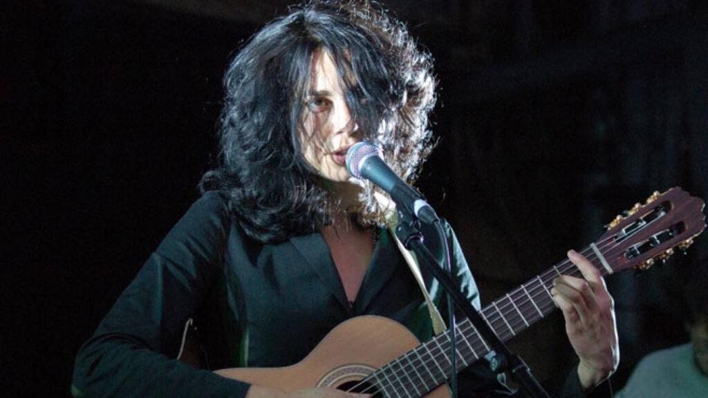 Michelle Gurevich - cantautoarea ale cărei creații cuceresc prin umorul negru și tragismul asumat