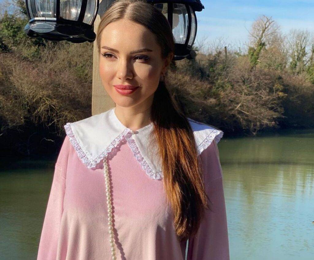 Otilia Bilionera, concurenta de la „Survivor România”, despre cozonacii făcuți de mama sa. Cum a petrecut sărbătorile