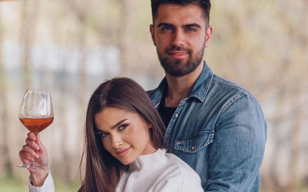 Theo Rose, despre certuri și gelozie. Cum gestionează ea și iubitul ei, Alex Leonte, situațiile mai delicate din relație