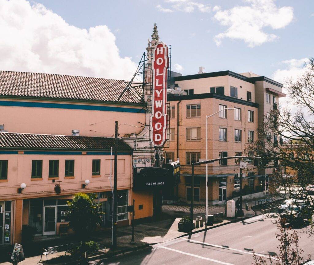 Top 10 actrițe ce au uimit prin simpla lor apariție, datorită frumuseții ravisante. Facem o întoarcere în timp