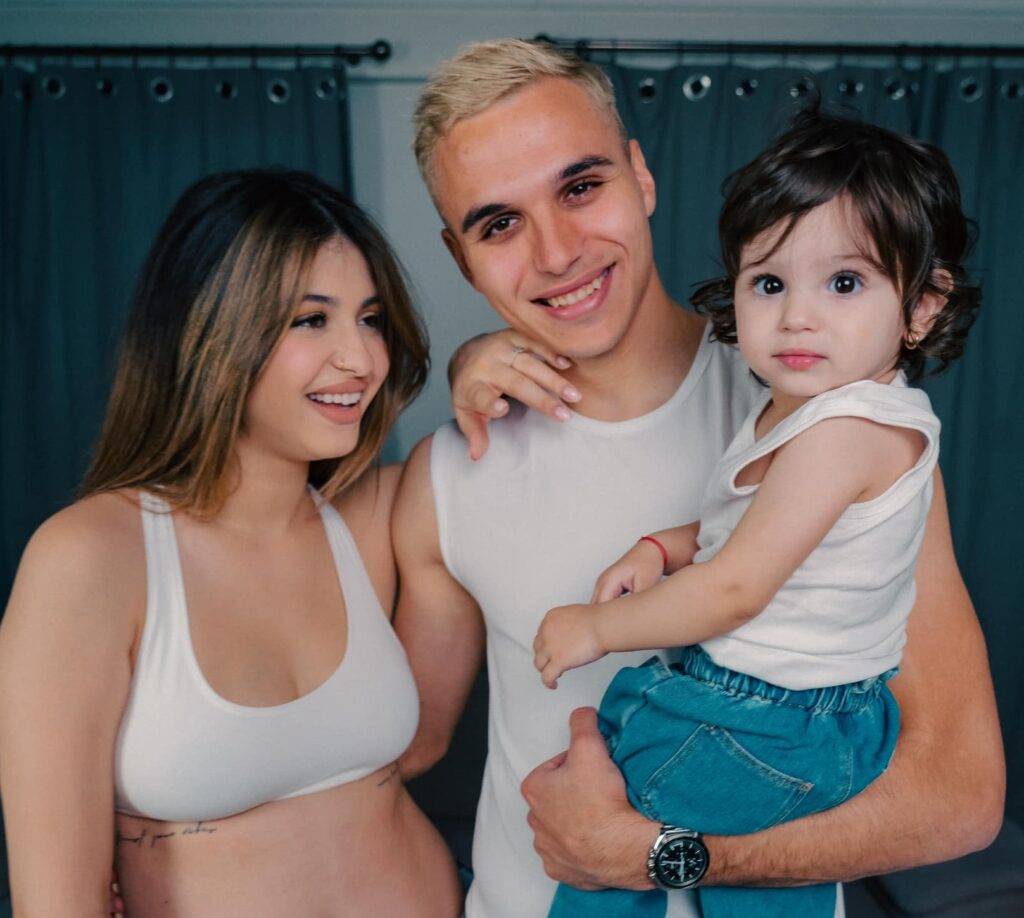 Irina Deaconescu, imagine rară din copilărie. Victoria seamănă leit cu mama sa