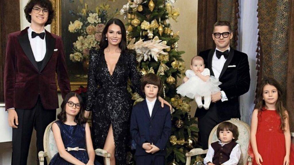 Adi Sînă își dorește și al șaptelea copil. Ce spune Anca Serea despre dorința soțului ei