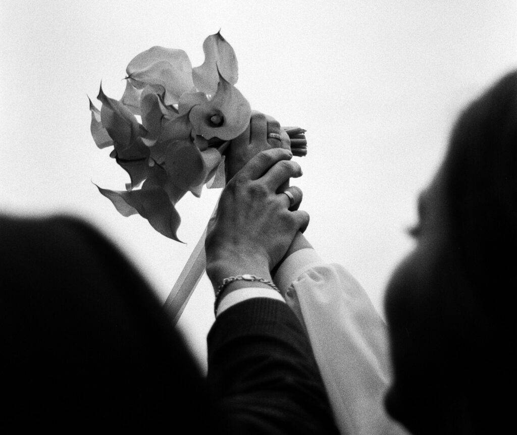 Idei de coafuri pentru o nașă modernă în anul 2022. Cele mai bune modele pentru un păr mediu