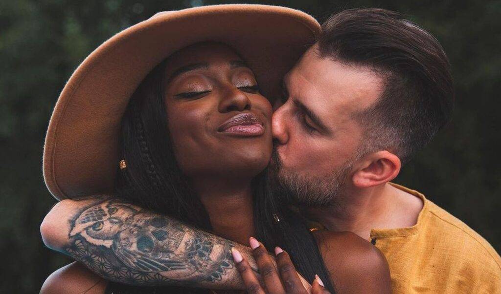 Naomi Hedman consideră că românii nu profită suficient de țara lor. Ce părere are despre România și despre viața de aici