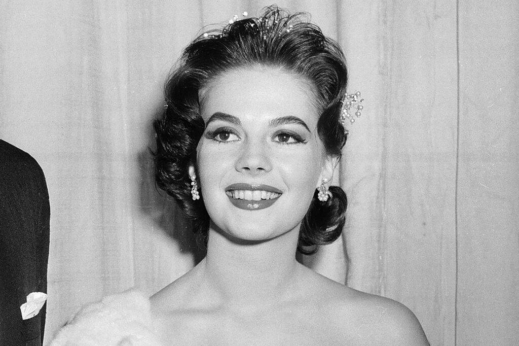 Natalie Wood - actrița moartă la doar 43 de ani în condiții mult prea suspecte. Viața și cariera unei embleme feminine