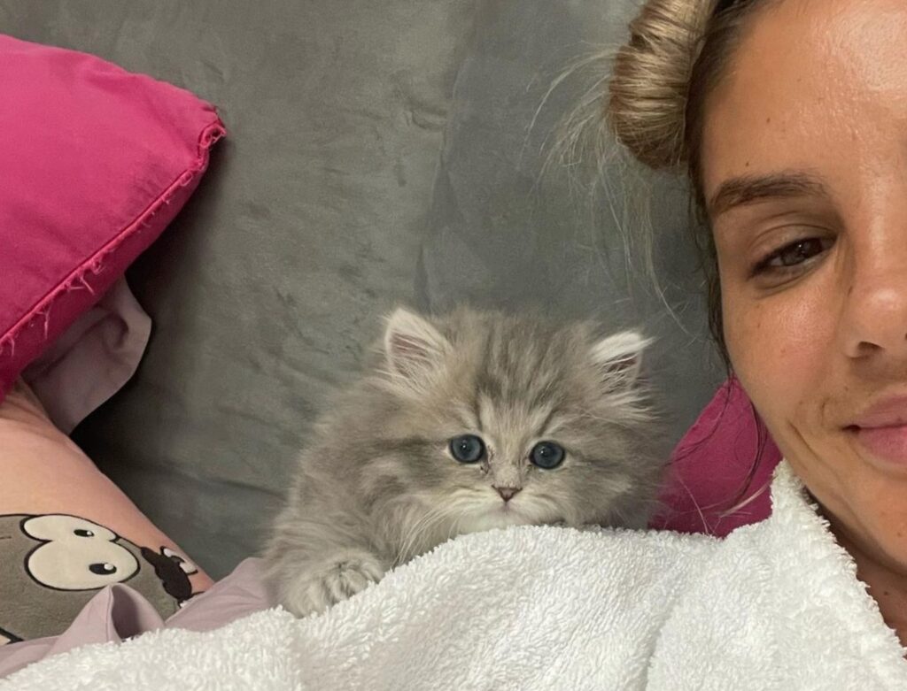 Ramona Olaru dă de înțeles că relația ei cu Cătălin Cazacu nu s-a terminat. Pozele din online care dezmint zvonurile