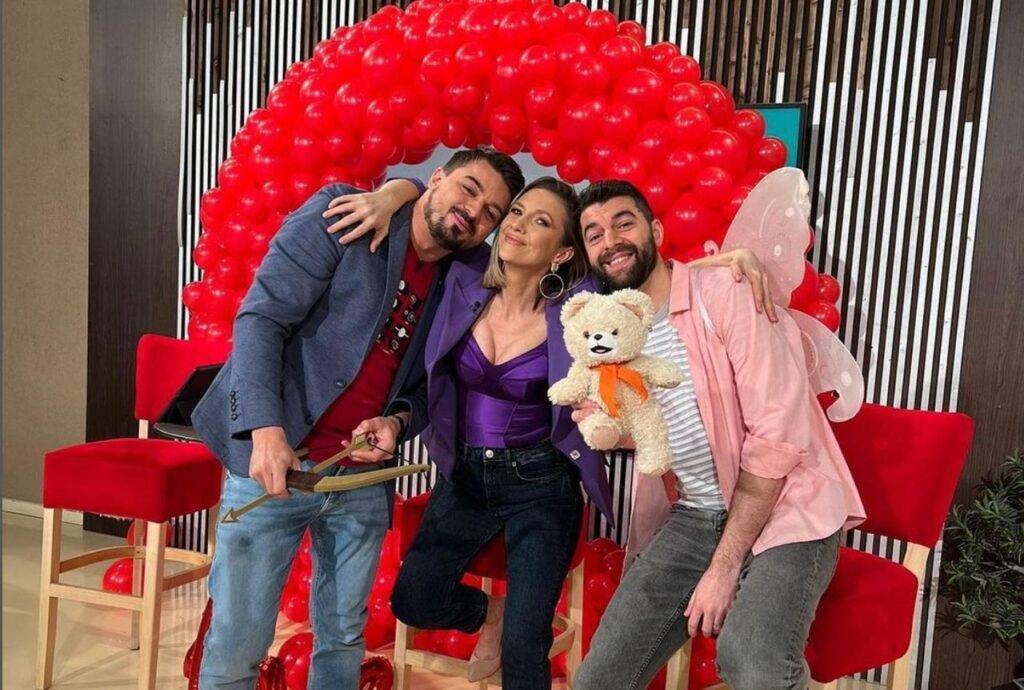 Echipa Vorbește lumea