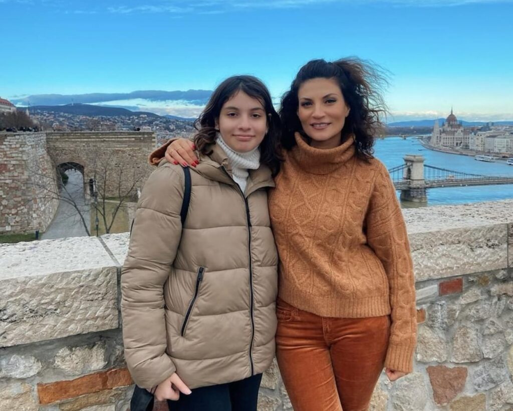 Ioana Ginghină și Ruxandra