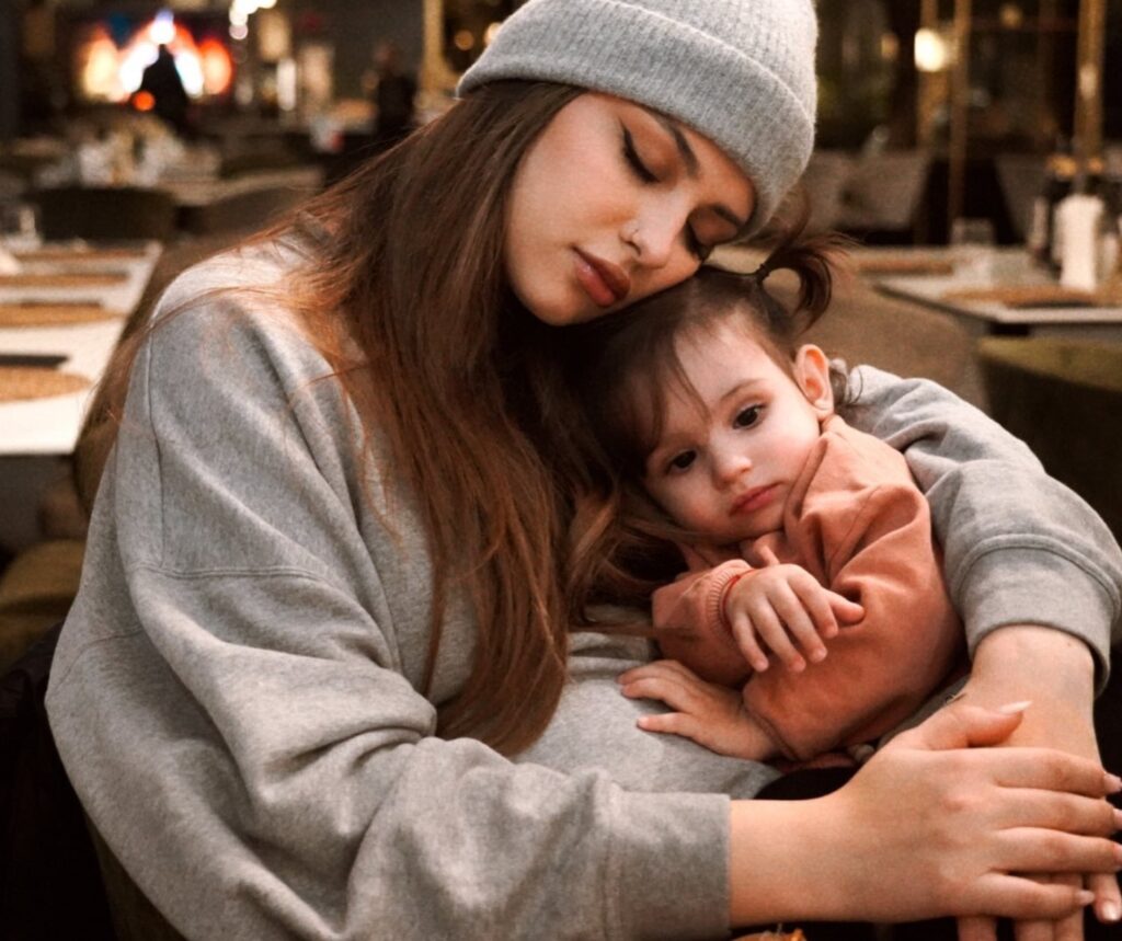 Irina Deaconescu și Victoria