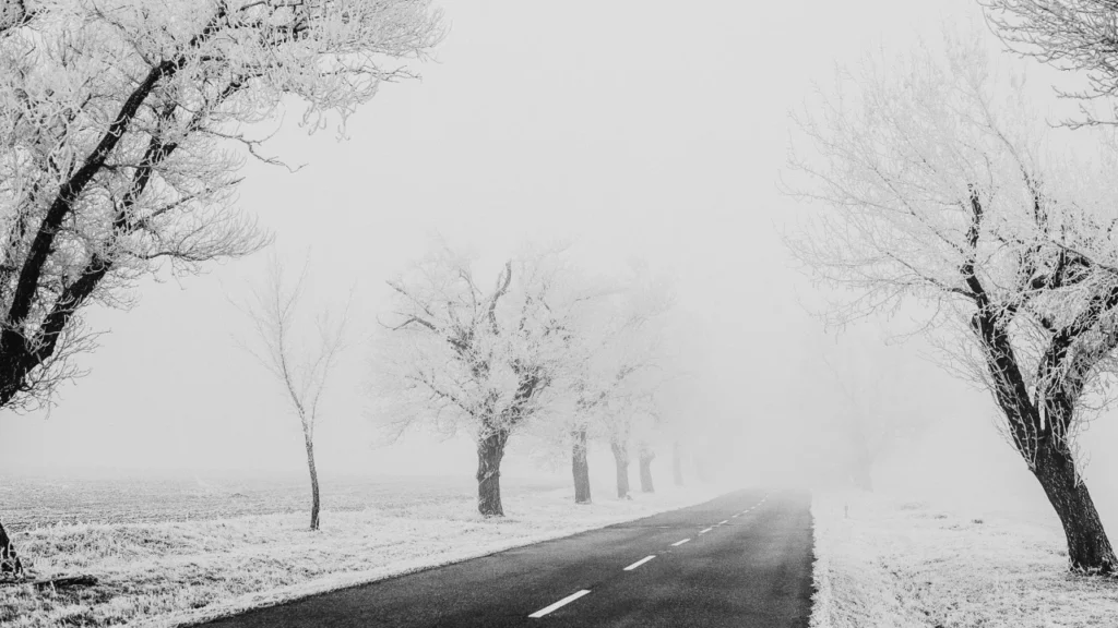 Gerul înfiorător se întinde peste România, aducând temperaturi sub zero și fenomene extreme de iarnă