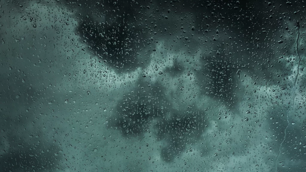 Ninsori abundente și ger puternic cuprind întreaga țară în acest weekend