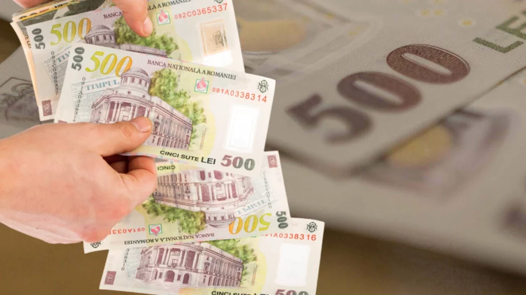 500 de lei pentru familii cu venituri reduse. Ajutorul financiar începe să intre pe carduri